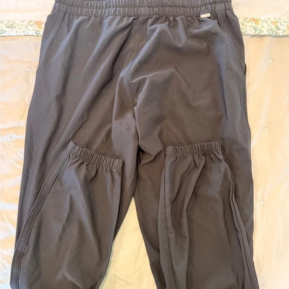 Vuori Charcoal Jogger Pants - Picture 3 of 7
